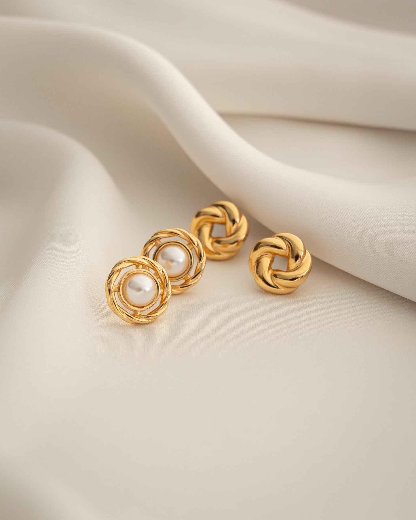 Set 2 pares Aretes Perla Lazo (Pequeños)