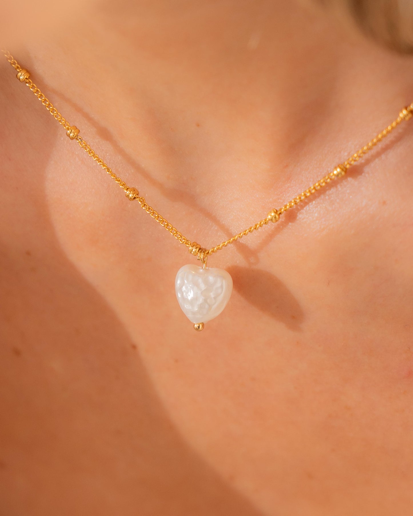 Collar corazón perla