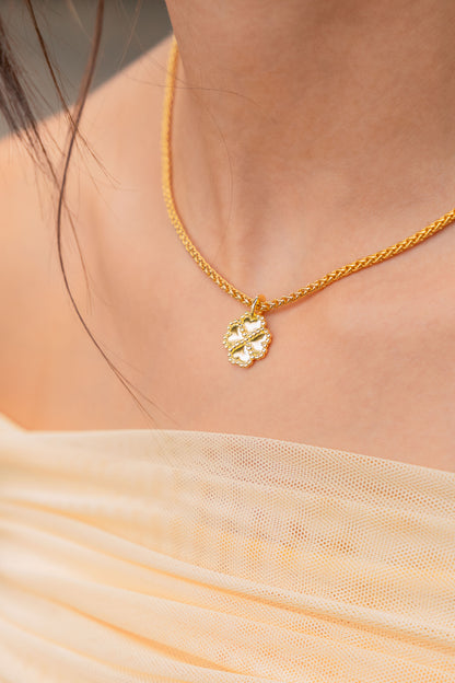 Set Collar + Aretes Trebol Gold