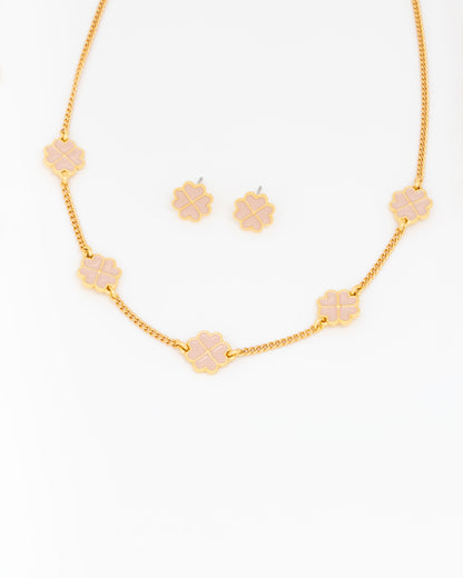 Set Collar Made Of Luck + Aretes Trebol AVEMARÍA X TERS